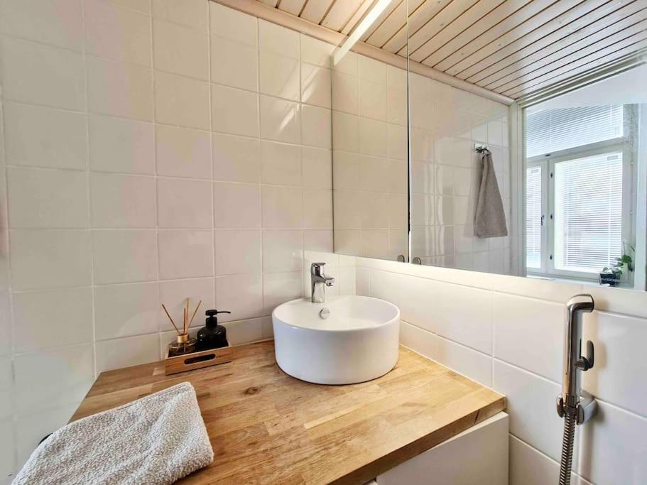Stylish Studio In Downtown Helsinki Extérieur photo